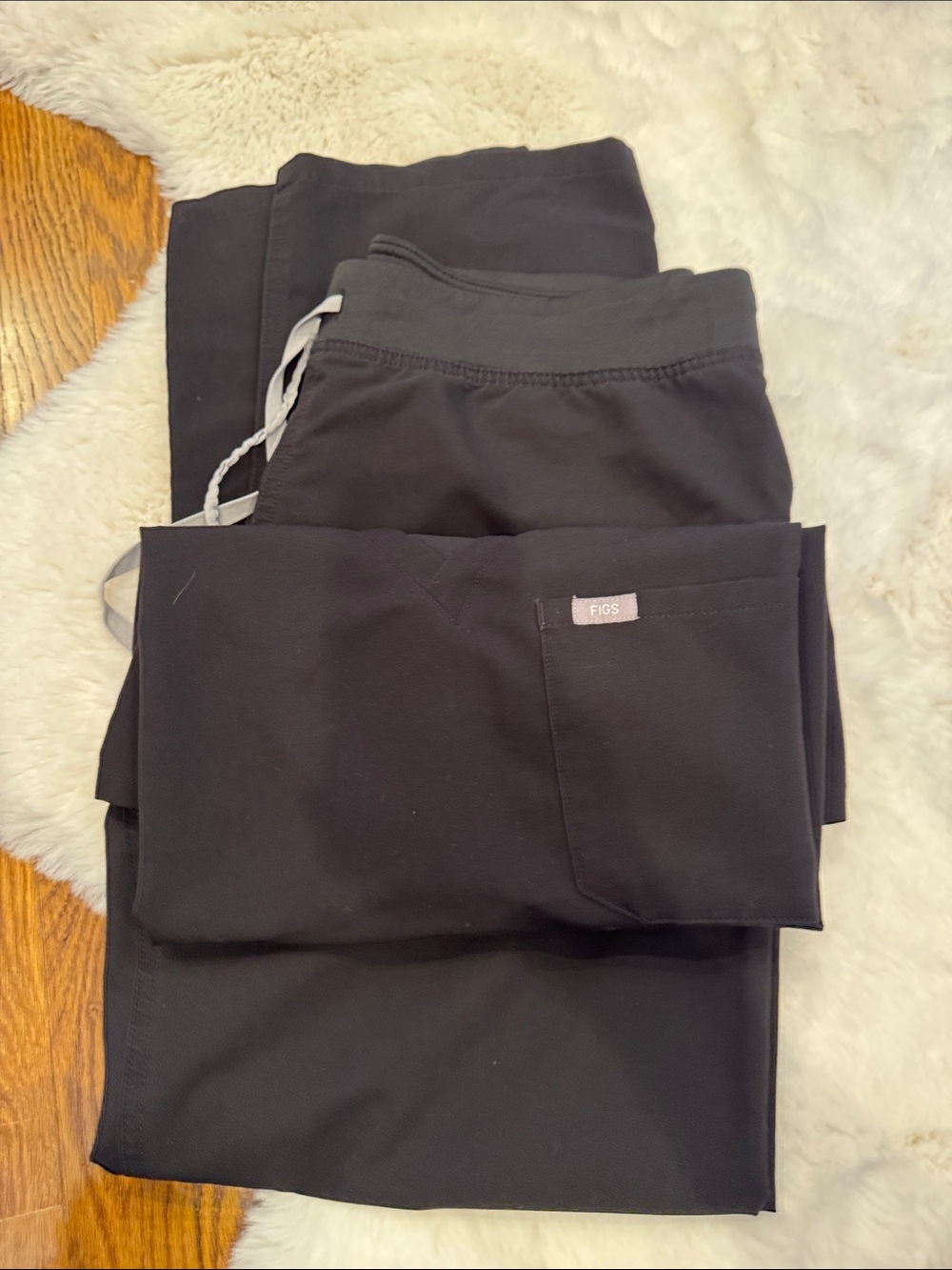 Figs Black Women's Scrub pants & single pocket top